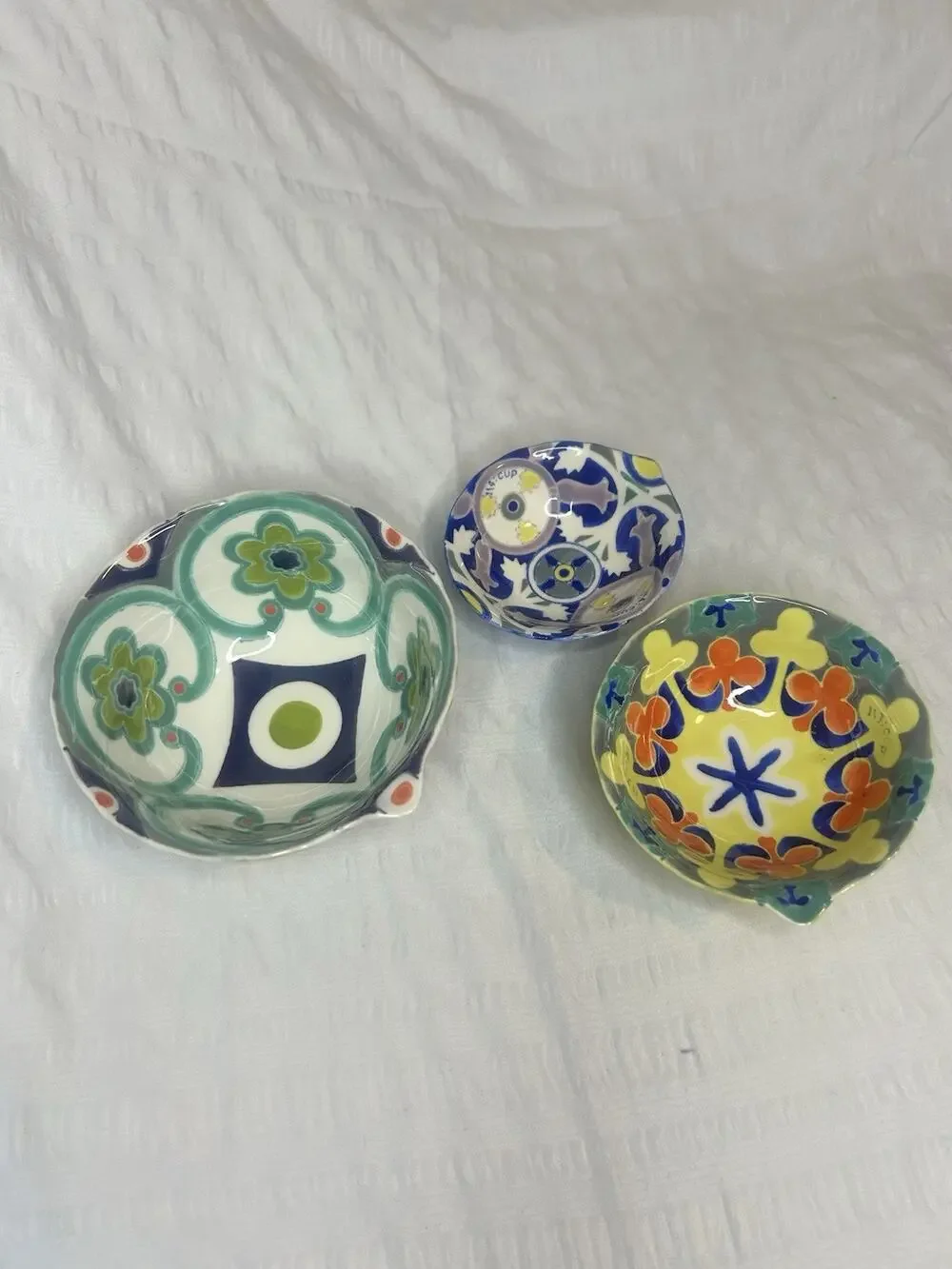 Anthropologie Izmir Set 3 Painted Ceramic Measuring Cups Colorful Floral Nesting